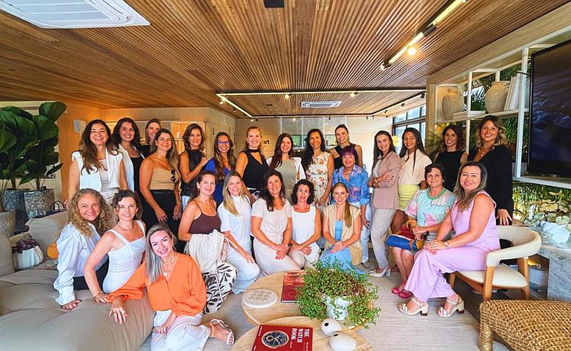Café da Manhã em Homenagem ao Dia da Mulher: Saúde Hormonal Feminina e Menopausa