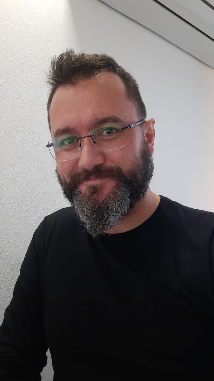 Professor e divulgador científico lança 2ª edição do livro ‘Física para Apressados’