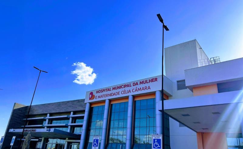 Maternidade Célia Câmara recebe novo laboratório de análises clínicas