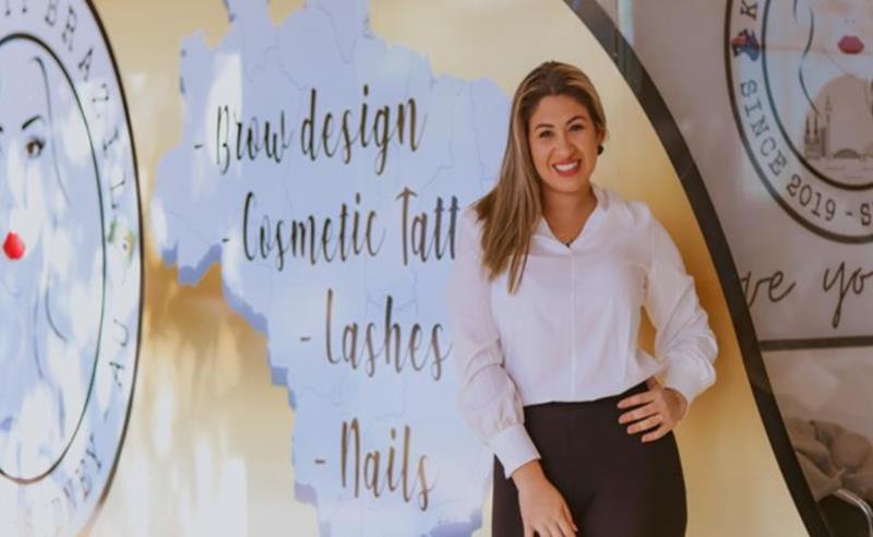 Katia Ribeiro Buttenbender: A Artista que Transforma Vidas Através da Micropigmentação Estética e Paramédica