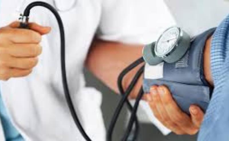 Pressão alta silenciosa: como a hipertensão pode afetar órgãos vitais, incluindo os rins, sem qualquer sintoma