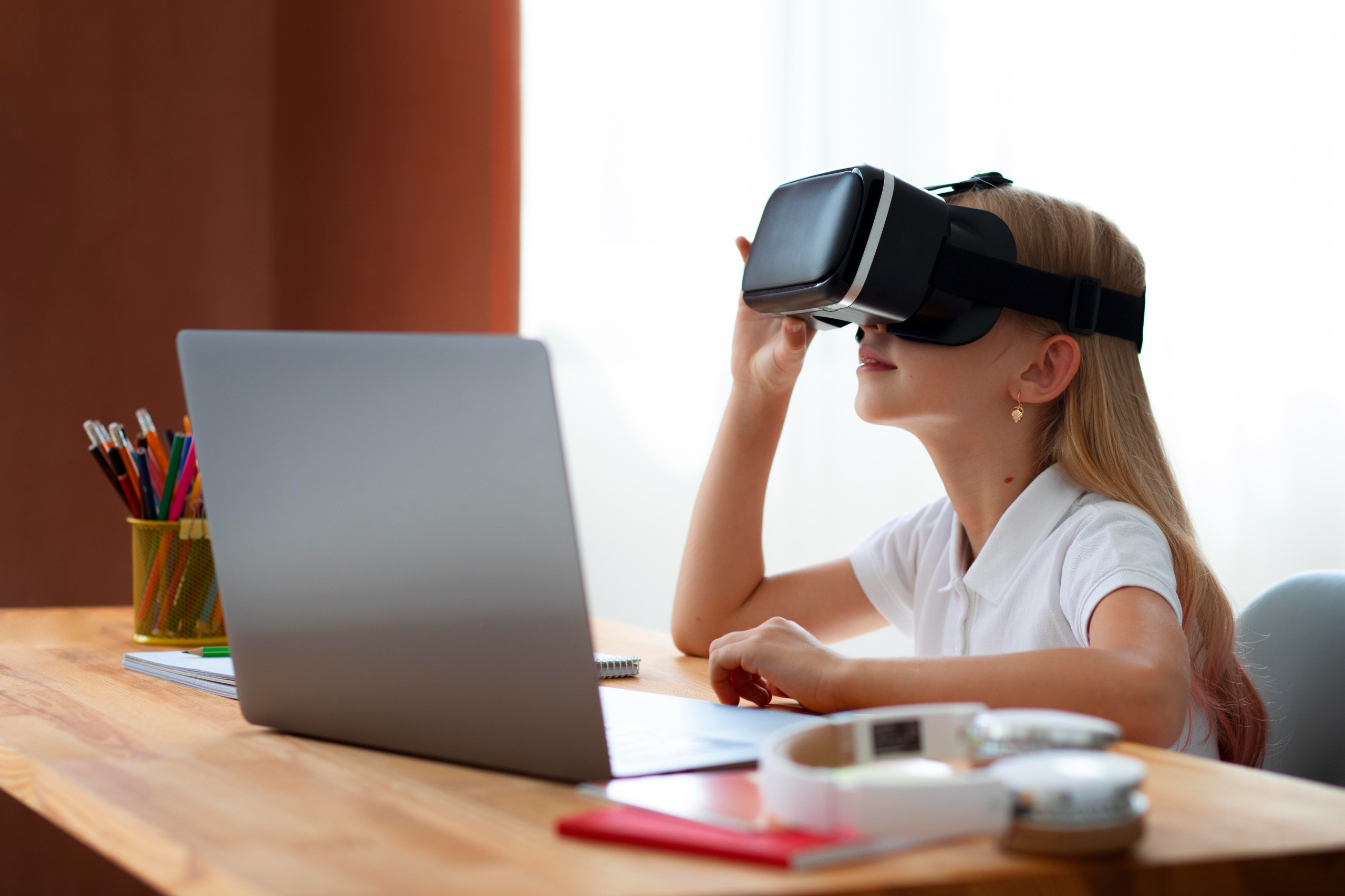 II SIMPÓSIO DA LINHA FORMAÇÃO, DIDÁTICA E TRABALHO DOCENTE DISCUTE OS DESAFIOS DA EDUCAÇÃO EM TEMPOS DE INTELIGÊNCIA ARTIFICIAL