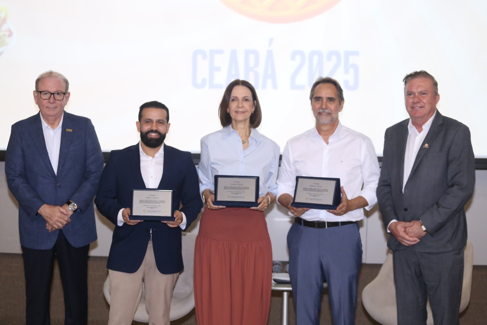 Exposorvetes 2025 encerra 6ª edição com geração de negócios, homenagens e fortalecimento do setor no Ceará