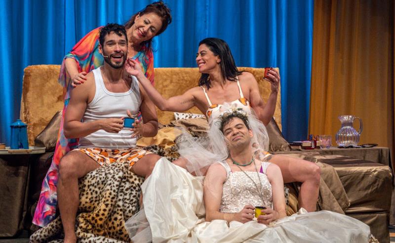 Comédia “A Manhã Seguinte” chega a Curitiba com Carol Castro, Bruno Fagundes, Gustavo Mendes e Angela Rebello