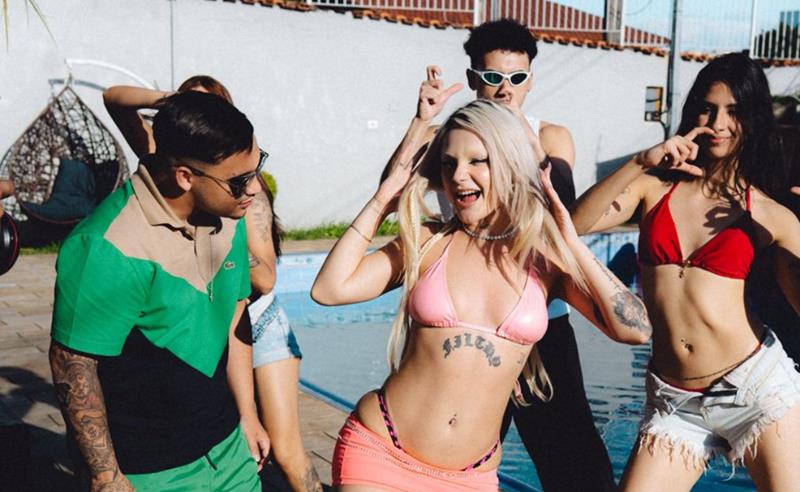MC Staff e Bibi Babydoll lançam o single “Polêmica”, que chega às plataformas nesta sexta-feira, 12/12