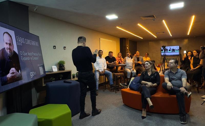 Fabio Constantino apresenta como o home equity impulsiona franquias e financiamento empresarial