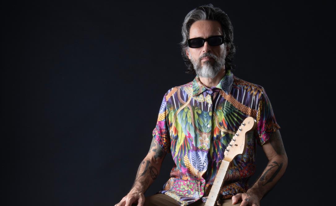 Lúcio Maia une baião e reggae no cativante single “Tábua das Horas”
