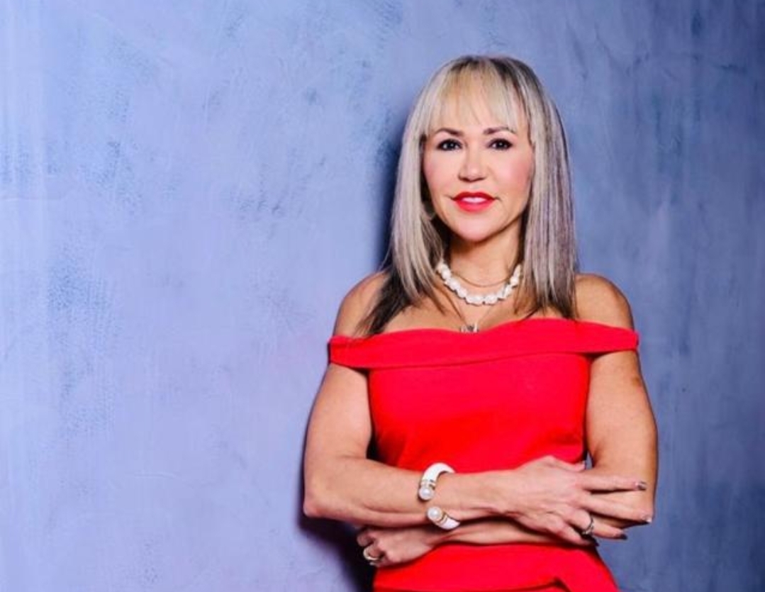 Julie Carroll recebe título de Cidadã Cruzense