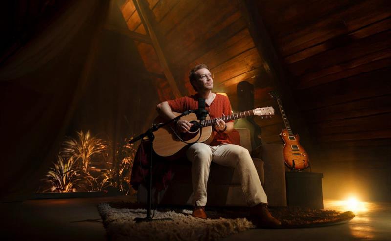 “Tempo Perdido”: Balara transforma hino da Legião Urbana em releitura acústica intimista