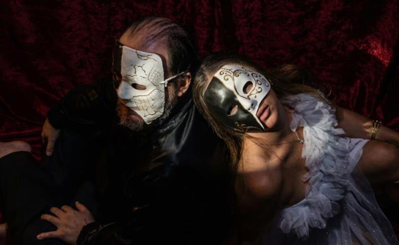 Sucesso de temporada e última apresentação: Após temporada de sucesso, “Ritual dos Invejosos” se despede dos palcos em última sessão no Teatro Candido Mendes