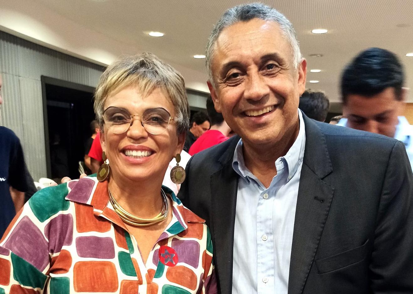Pré-candidata ao Senado, Marília Campos cumpre agenda ao lado de Gilmar Machado em Uberaba
