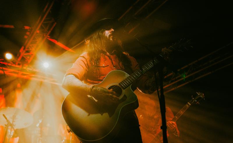 Shawn James lança novo álbum, Passage