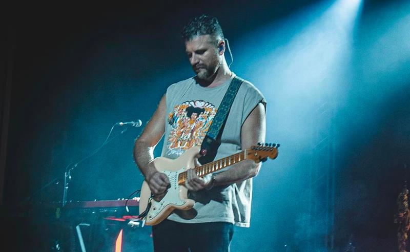 Mark Pelli apresenta “Gotta Let Her Go”, novo single que reforça sua versatilidade como artista, compositor e produtor