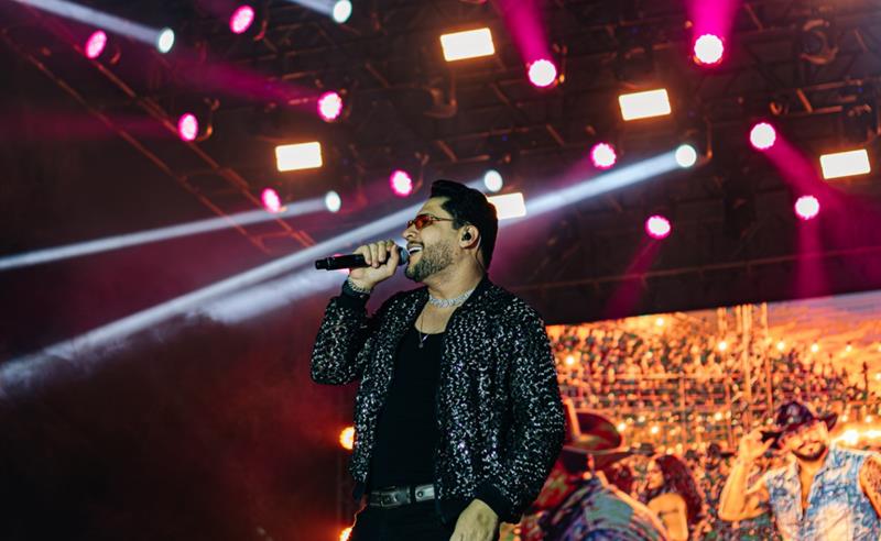 Ícaro Moraes emociona público na Expo Cordeiro e recebe pedidos por novos shows na Região Serrana