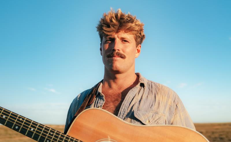 Ziggy Alberts revela novo single “I Need My Woman”, selecionado através de uma ativação com fãs via telefone
