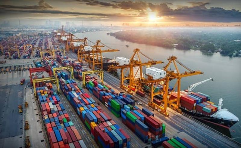 O Brasil facilita a importação, mas ainda dificulta a competição