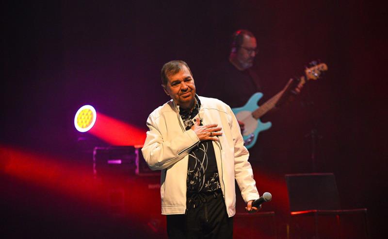 Peninha sobe ao palco do Projeto Seis e Meia em setembro