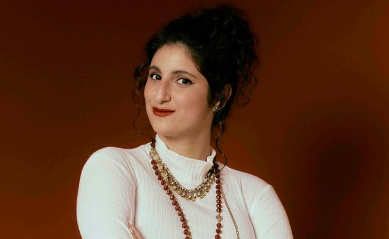 Nicole Musafir transforma os seus diários e canções em confissão pública na peça “Para Quem Não me Conhece”, que estreia na Casa de Cultura Laura Alvim