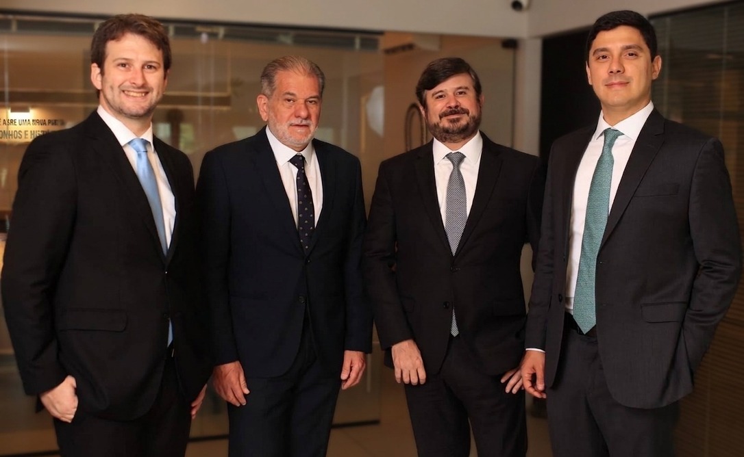 Loyo, Moutinho, Luzes e Cisneiros Sociedade de Advogados dá início às operações em todo o território nacional