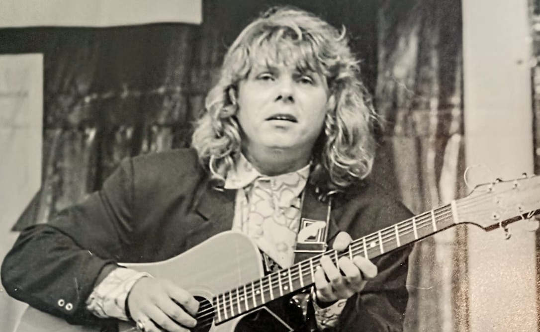 Victor Biglione comemora 50 anos de carreira relançando álbum de show histórico produzido por Quincy Jones