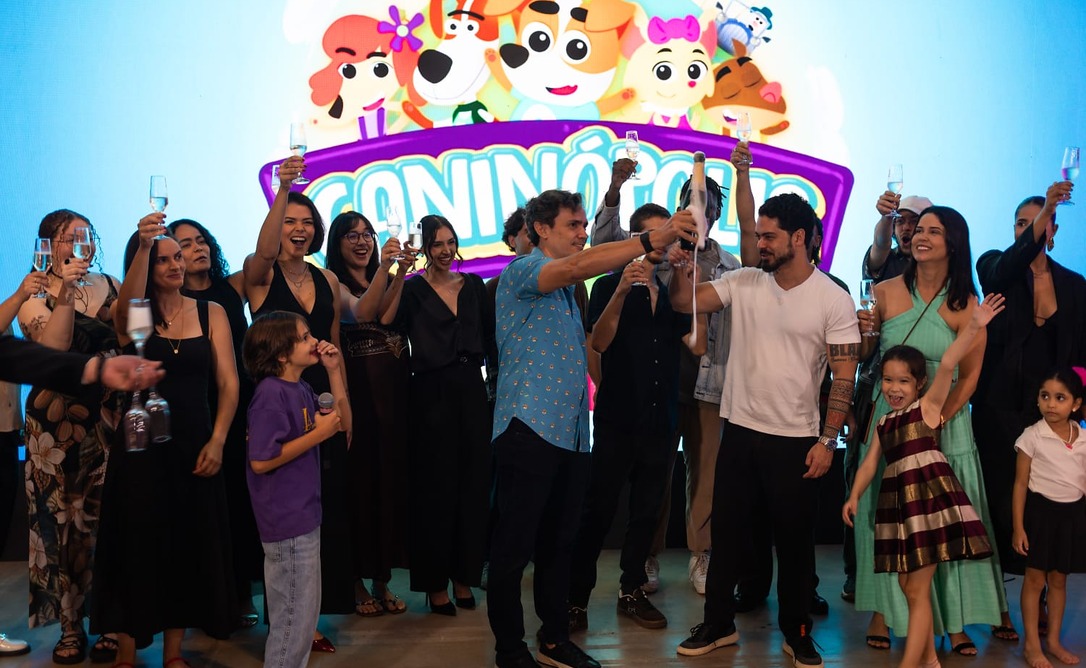 Caninópolis supera 1,5 bilhão de visualizações e recebe discos de Ouro e Platina