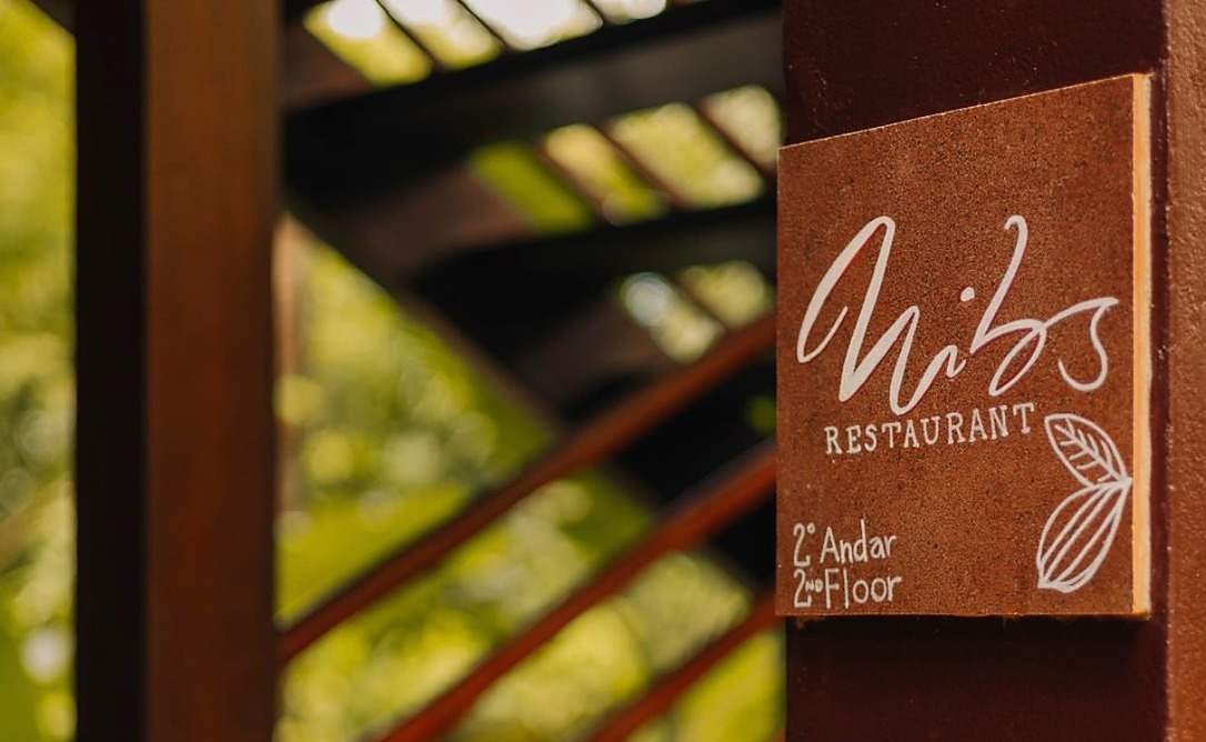 Em Itacaré, restaurante aposta no chocolate em pratos salgados e anuncia chegada de novo chef
